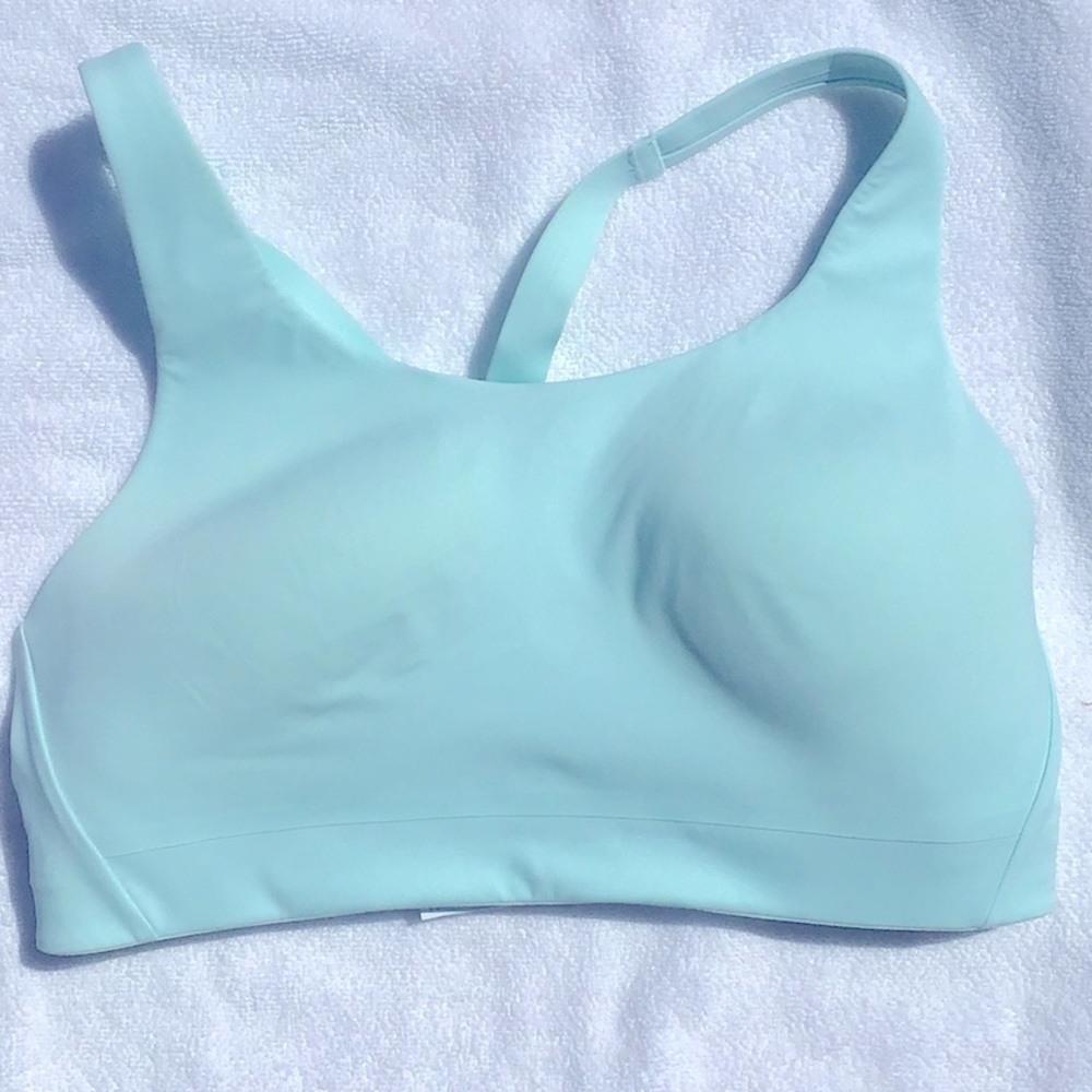 Athleta Mint green sports bra,molded cups adjustable straps,size 34D